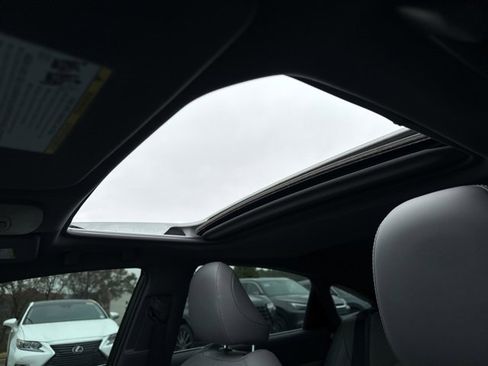 Used 2022 Toyota Avalon Limited image 22