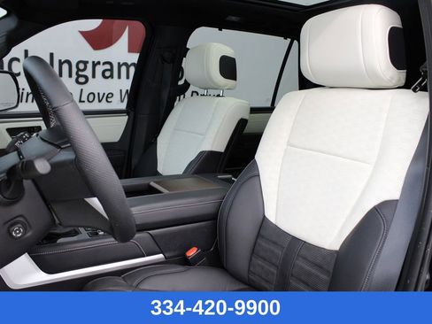 Used 2025 Toyota Sequoia Capstone image 15