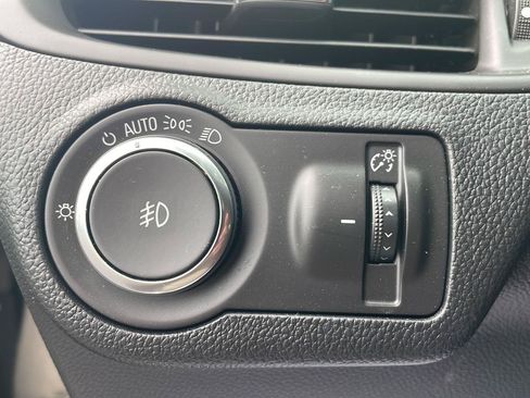 Used 2019 Buick Envision Premium AWD/4WD image 14