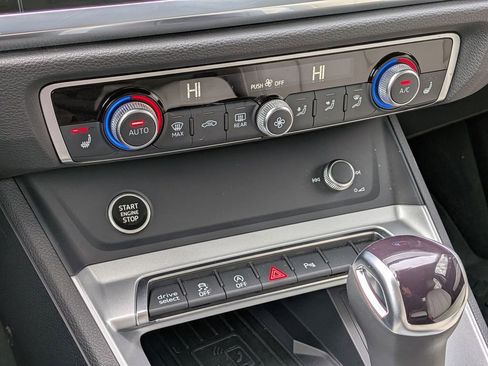 Used 2025 Audi Q3 2.0T Premium w/ Convenience Package image 21