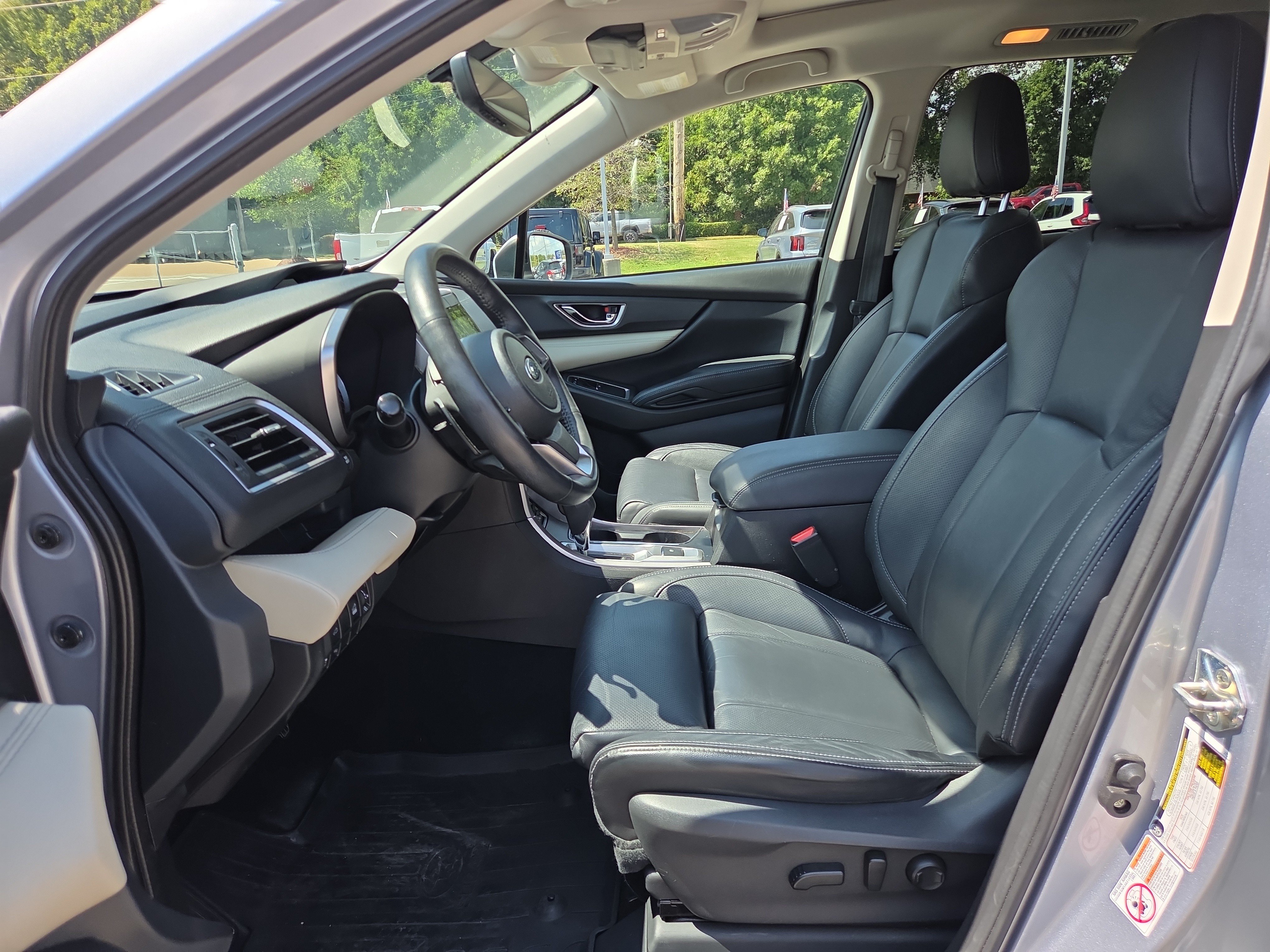 Used 2019 Subaru Ascent Limited AWD/4WD image 10