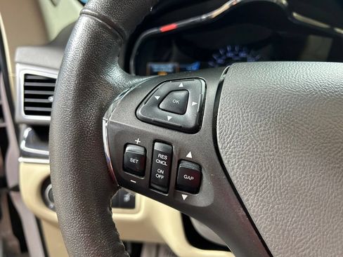 Used 2019 Lincoln MKT AWD image 19