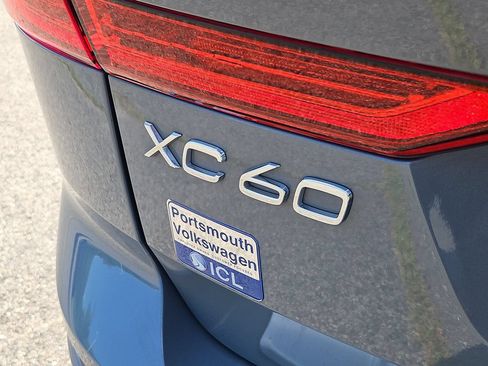Used 2023 Volvo XC60 B5 Ultimate w/ Climate Package AWD/4WD image 12
