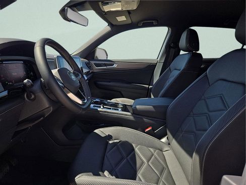 New 2026 Volkswagen Atlas Cross Sport SE FWD image 15
