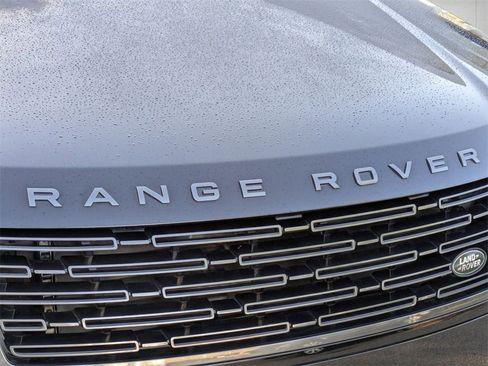 Used 2023 Land Rover Range Rover SE image 9