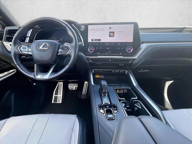 Used 2025 Lexus TX 500h AWD w/ Technology Package image 16
