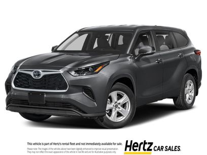 Used 2025 Toyota Highlander LE