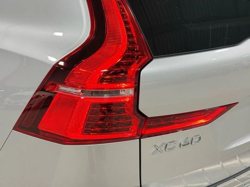 Used 2018 Volvo XC60 T8 Inscription w/ Luxury Seat Package image 75
