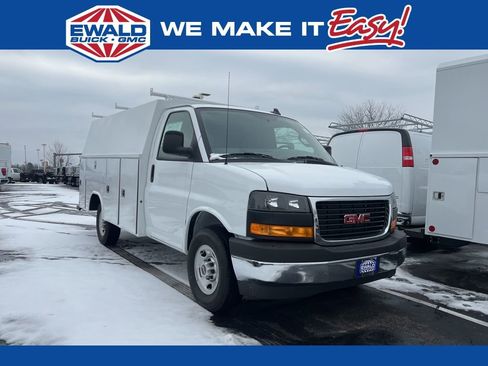 New 2025 GMC Savana 3500 w/ Power Convenience Package RWD image 1