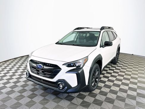 Used 2025 Subaru Outback Onyx Edition AWD/4WD image 4