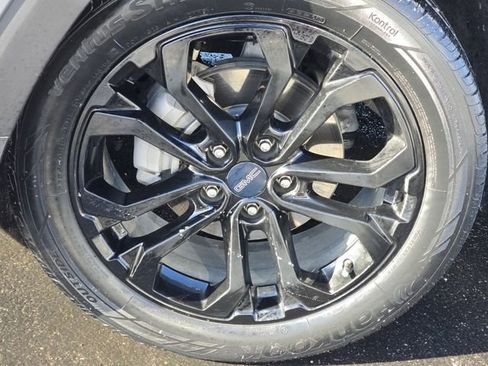 Used 2020 GMC Terrain SLE w/ Driver Convenience Package image 9