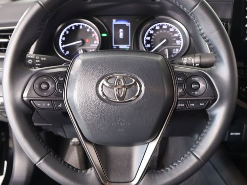 Used 2024 Toyota Camry SE w/ Convenience Package FWD image 3