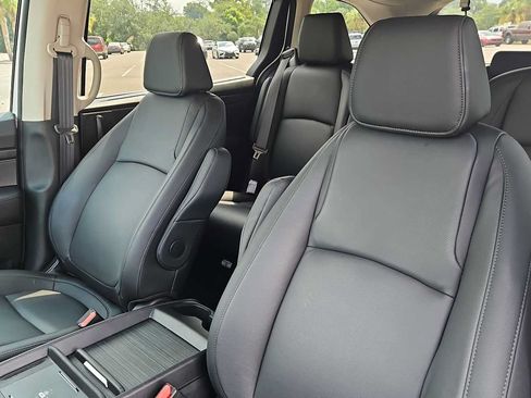 Used 2026 Honda Odyssey EX-L image 13