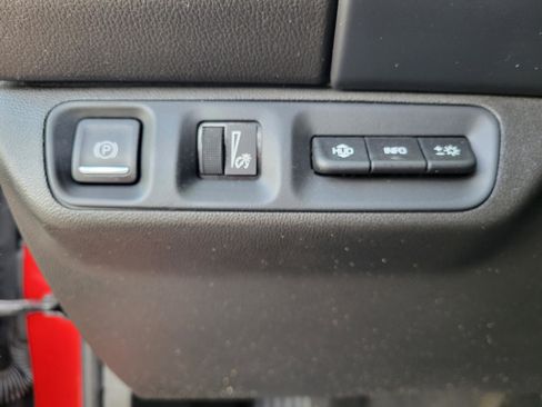 Used 2023 GMC Acadia SLT w/ Elevation Edition image 26