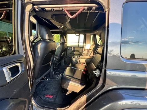 Used 2020 Jeep Wrangler Unlimited Sahara AWD/4WD image 6