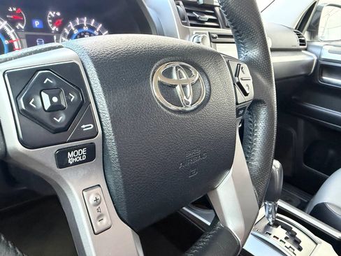 Used 2018 Toyota 4Runner SR5 Premium image 27