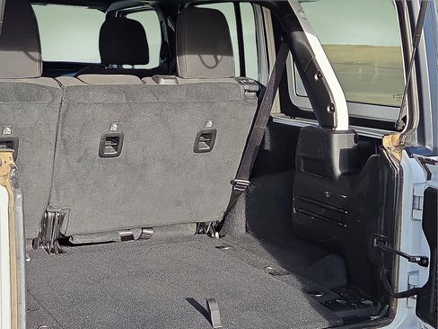 Used 2021 Jeep Wrangler Unlimited Sport image 8