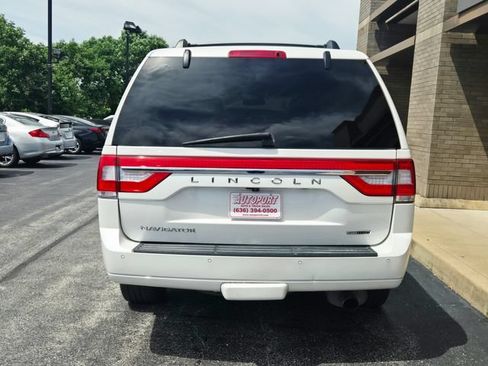 Used 2015 Lincoln Navigator 4WD image 8