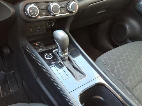 Used 2023 Nissan Kicks SV image 17