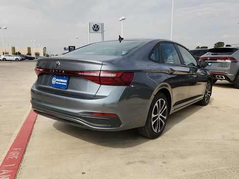 Used 2025 Volkswagen Jetta Sport FWD image 7