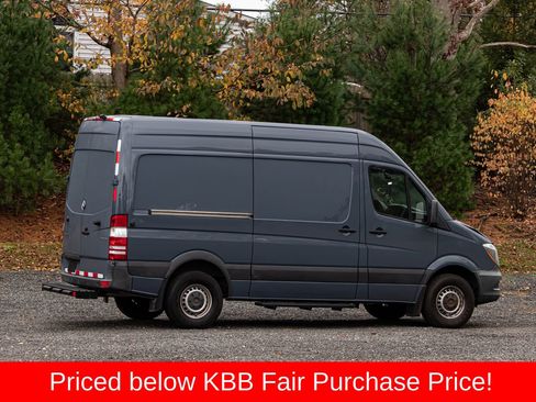 Used 2018 Mercedes-Benz Sprinter 144 Cargo image 9