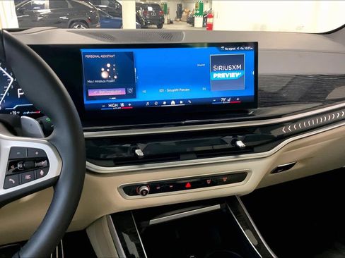 Certified 2025 BMW X5 xDrive40i w/ M Sport Package image 6