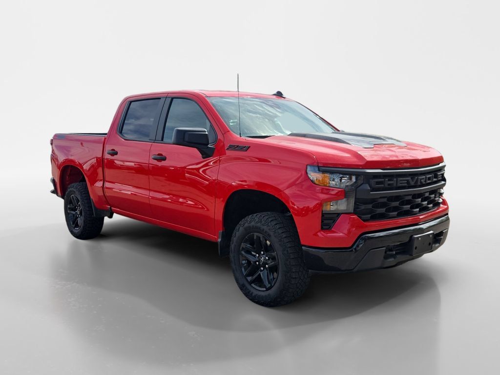 Used 2025 Chevrolet Silverado 1500 Custom Trail Boss w/ Dark Appearance Package AWD/4WD image 8