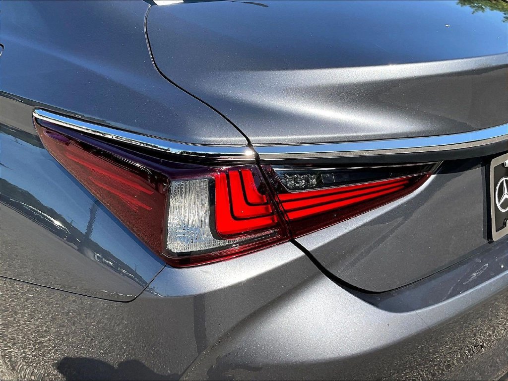 Used 2021 Lexus ES 350 w/ Accessory Package 2 FWD image 24