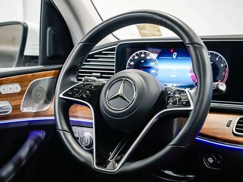 Used 2025 Mercedes-Benz GLE 350 4MATIC image 15
