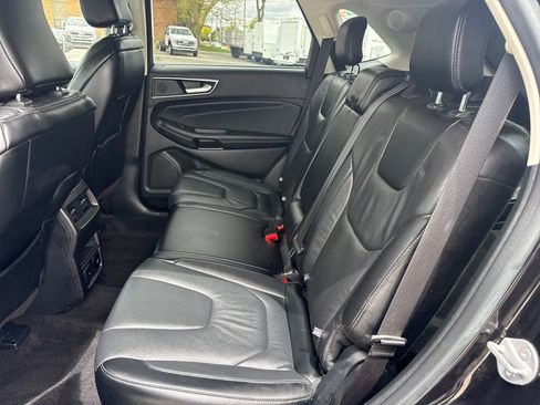 Used 2020 Ford Edge Titanium w/ Class II Trailer Tow Package AWD/4WD image 24