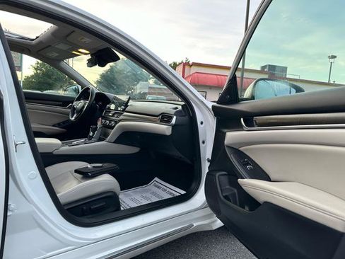 Used 2018 Honda Accord EX-L image 18