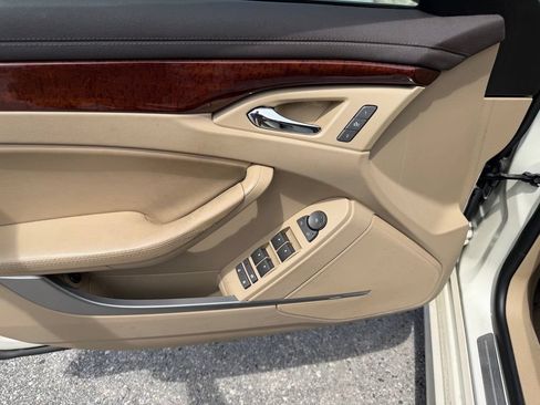 Used 2011 Cadillac CTS Premium RWD image 22