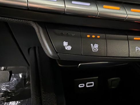 Used 2019 Cadillac XT4 Premium Luxury AWD/4WD image 29