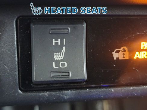Used 2023 Toyota RAV4 XLE Premium AWD/4WD image 26