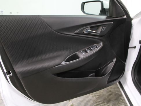 Used 2024 Chevrolet Malibu LS w/ Driver Confidence Package image 6