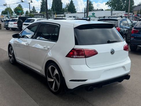 Used 2018 Volkswagen GTI SE FWD image 4