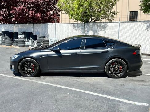 Used 2016 Tesla Model S 90D image 4