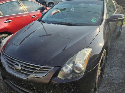 Used 2010 Nissan Altima 3.5 SR w/ Premium Pkg