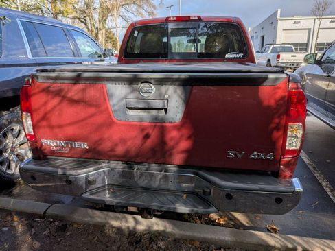 Used 2018 Nissan Frontier SV w/ Value Truck Package image 3