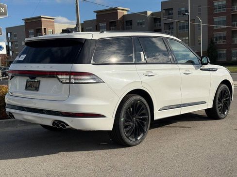 New 2026 Lincoln Aviator Reserve w/ Jet Appearance Package image 3