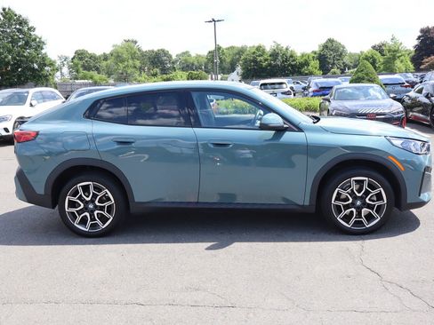 Used 2025 BMW X2 xDrive28i AWD/4WD image 4