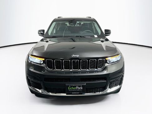 Used 2023 Jeep Grand Cherokee L Limited w/ Luxury Tech Group II AWD/4WD image 2