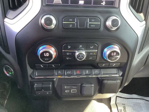Used 2020 GMC Sierra 1500 SLT AWD/4WD image 18