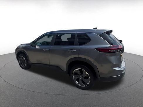 Used 2025 Nissan Rogue SV FWD image 10