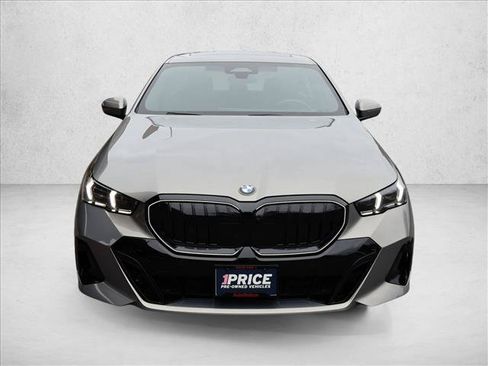 Used 2026 BMW 530i xDrive AWD/4WD image 3