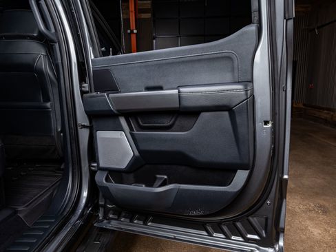 Used 2025 Ford F150 Lariat w/ Equipment Group 502A High image 39