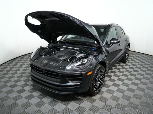 Used 2026 Porsche Macan AWD/4WD image 35