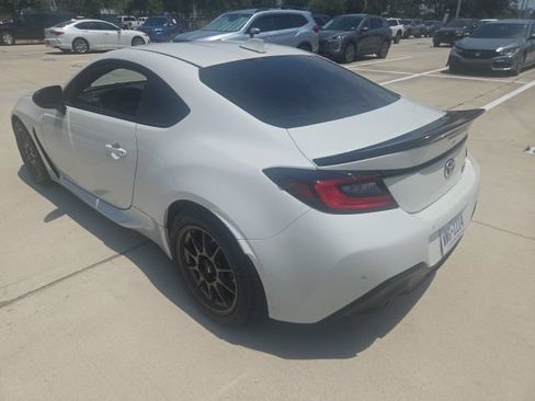 Used 2023 Toyota GR86 Premium RWD image 4