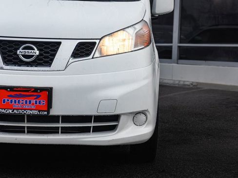 Used 2020 Nissan NV200 SV w/ Back Door Glass Package image 5