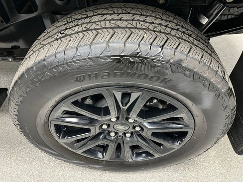 Used 2025 Ford F150 Platinum w/ FX4 Off-Road Package AWD/4WD image 16